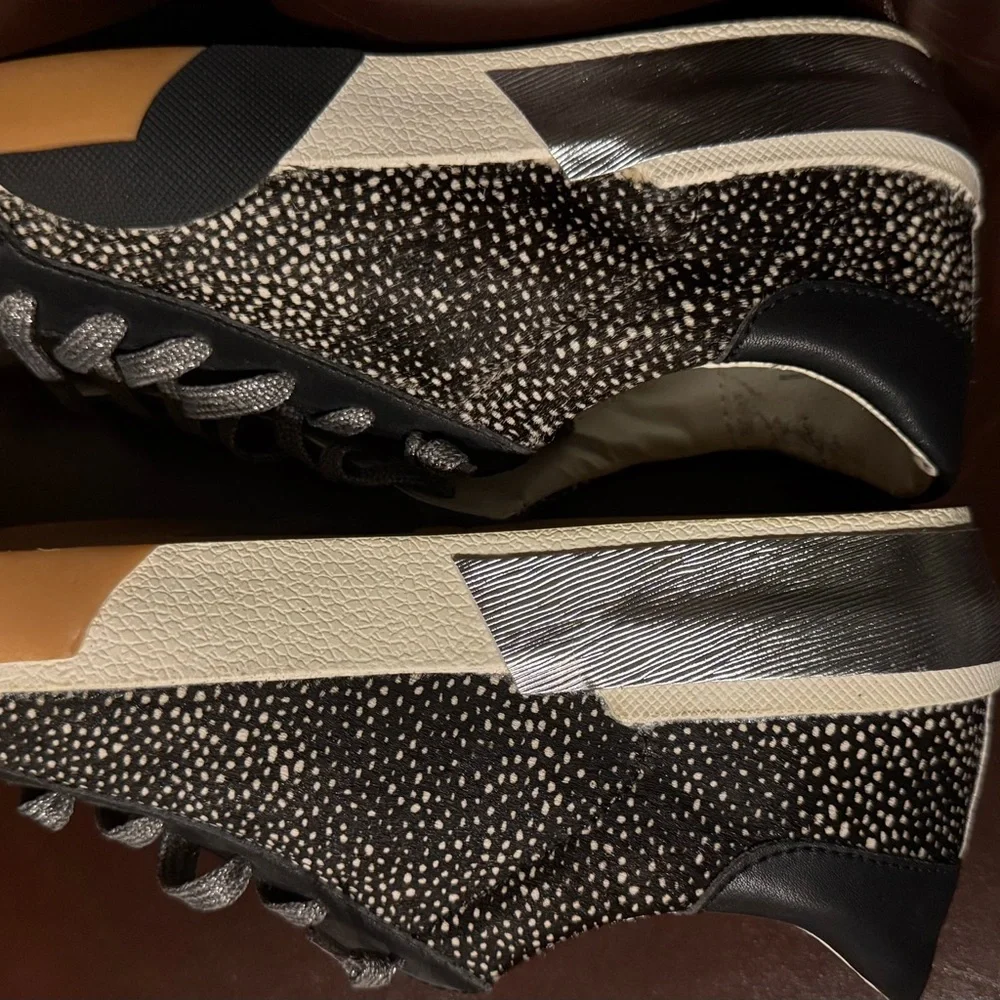 Dolce Vita Black and White Women's Sneakers - Picture 3 of 4